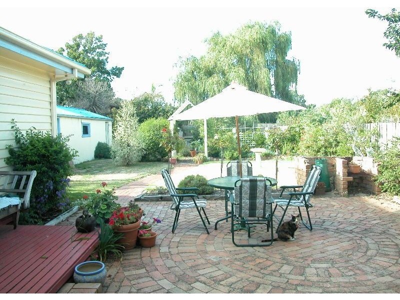 15 Raymond Road, Seaford VIC 3198