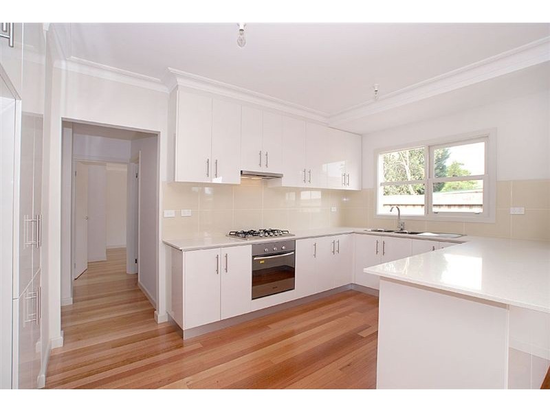 14a Rosslyn Avenue, Seaford VIC 3198