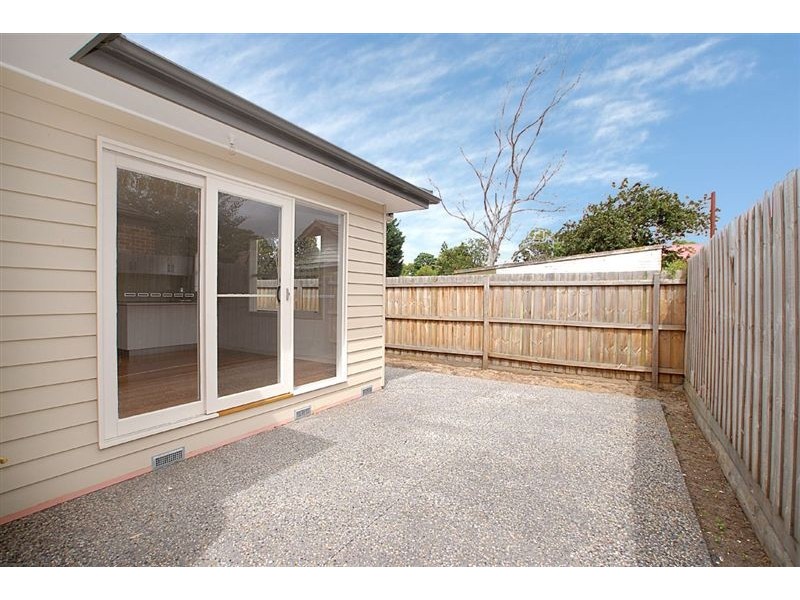 14a Rosslyn Avenue, Seaford VIC 3198