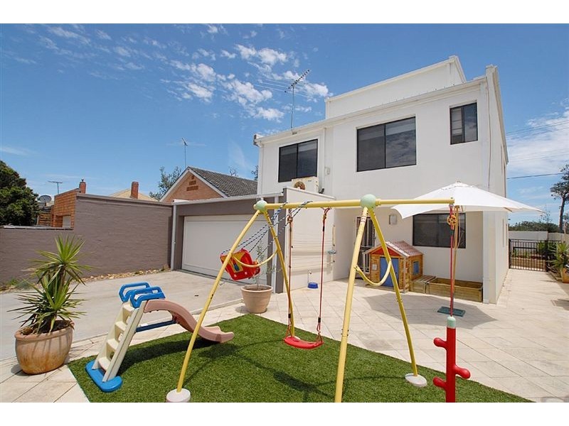 237 Nepean Highway, Seaford VIC 3198