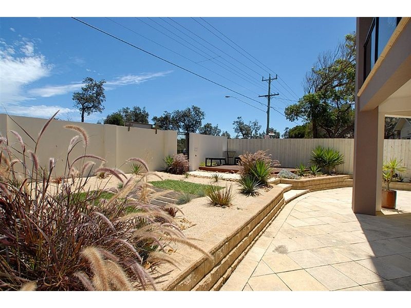 237 Nepean Highway, Seaford VIC 3198