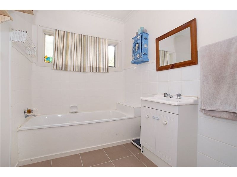 42 Seaford Road, Seaford VIC 3198