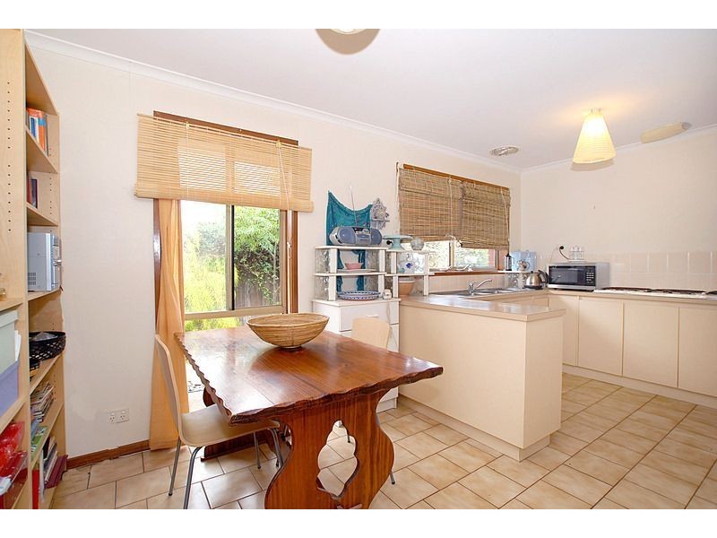 2/44 Hadley Street, Seaford VIC 3198