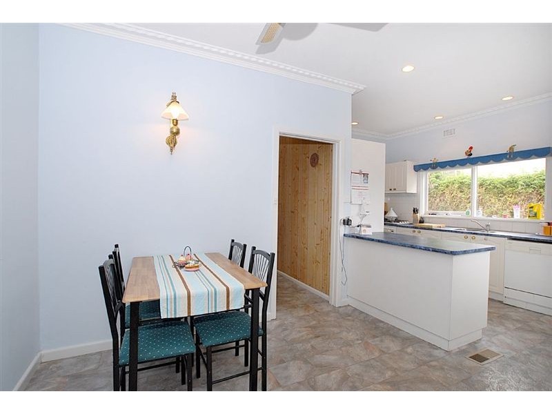 72 Seaford Grove, Seaford VIC 3198