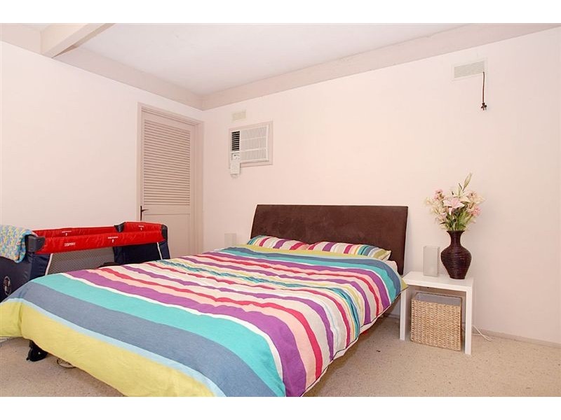 33 Carrington Avenue, Seaford VIC 3198