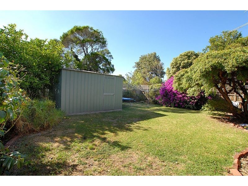 33 Carrington Avenue, Seaford VIC 3198