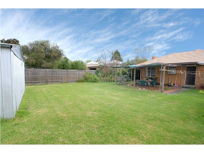 6 Charles Street, Seaford VIC 3198
