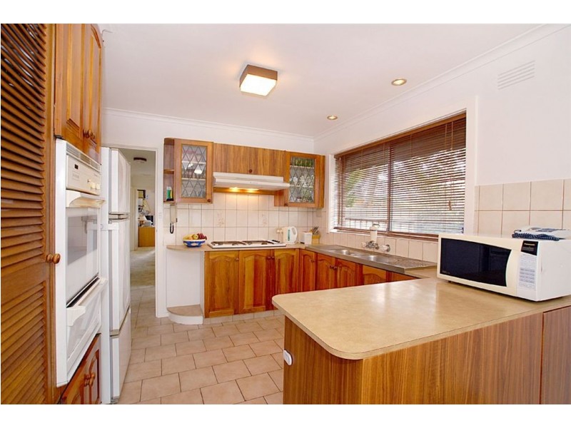 66 Rosslyn Avenue, Seaford VIC 3198