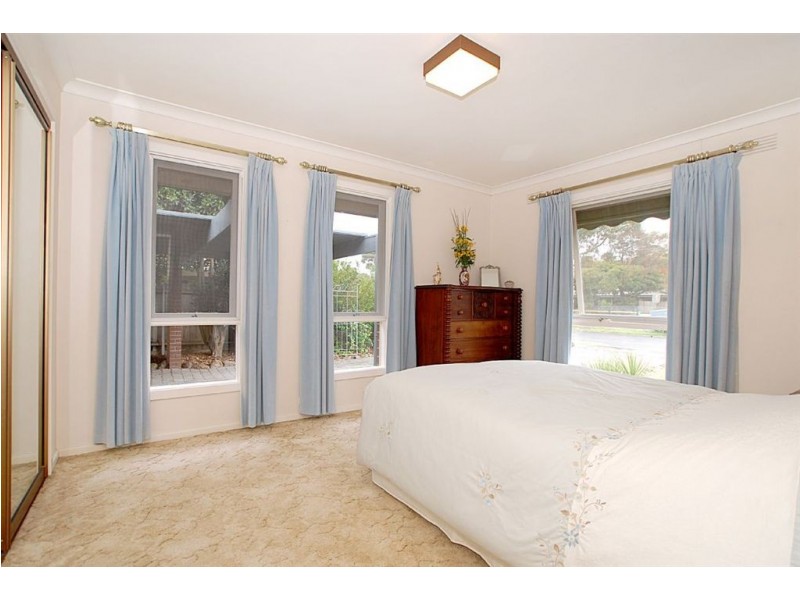 66 Rosslyn Avenue, Seaford VIC 3198