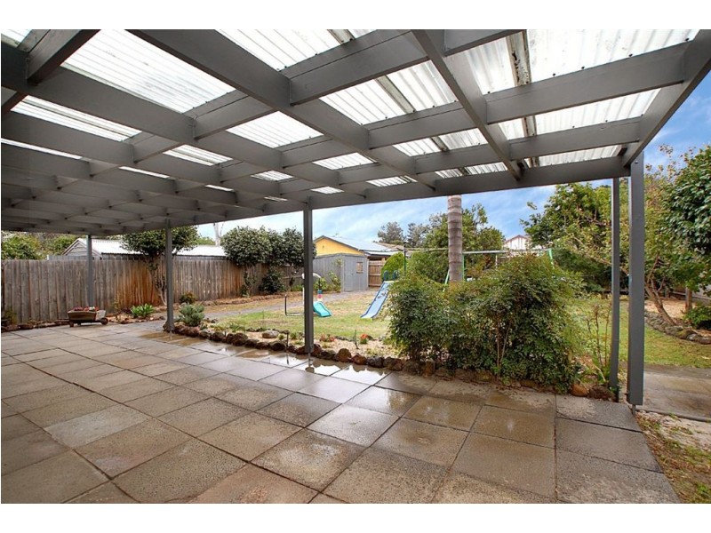 66 Rosslyn Avenue, Seaford VIC 3198