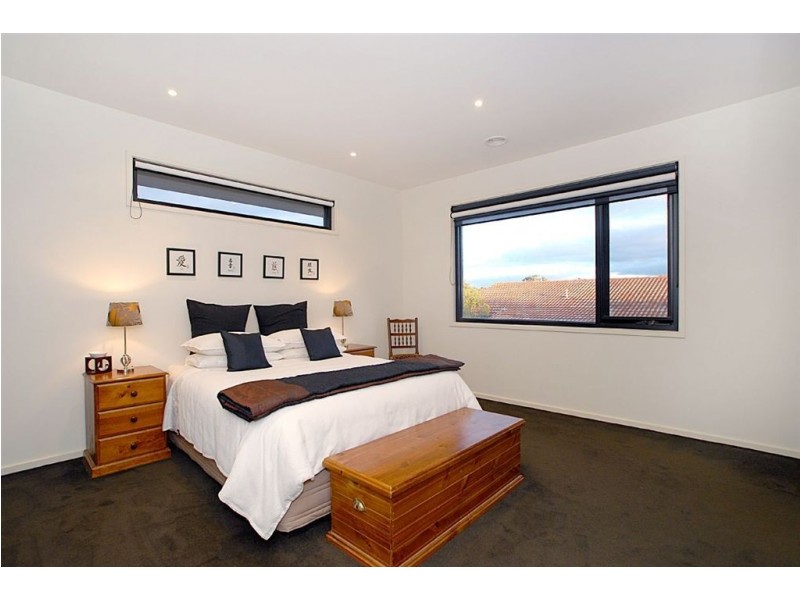 1/98 Nepean Highway, Seaford VIC 3198