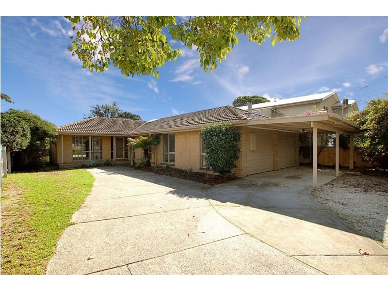 40 Rosslyn Avenue, Seaford VIC 3198