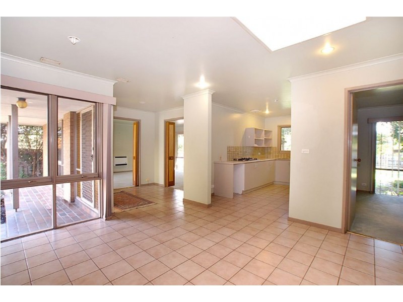 40 Rosslyn Avenue, Seaford VIC 3198