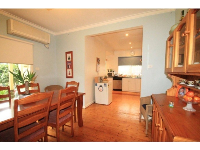 102 Rosslyn Avenue, Seaford VIC 3198