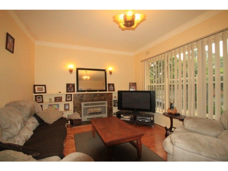 102 Rosslyn Avenue, Seaford VIC 3198