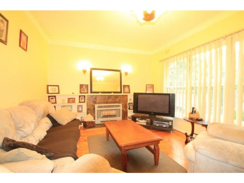 102 Rosslyn Avenue, Seaford VIC 3198