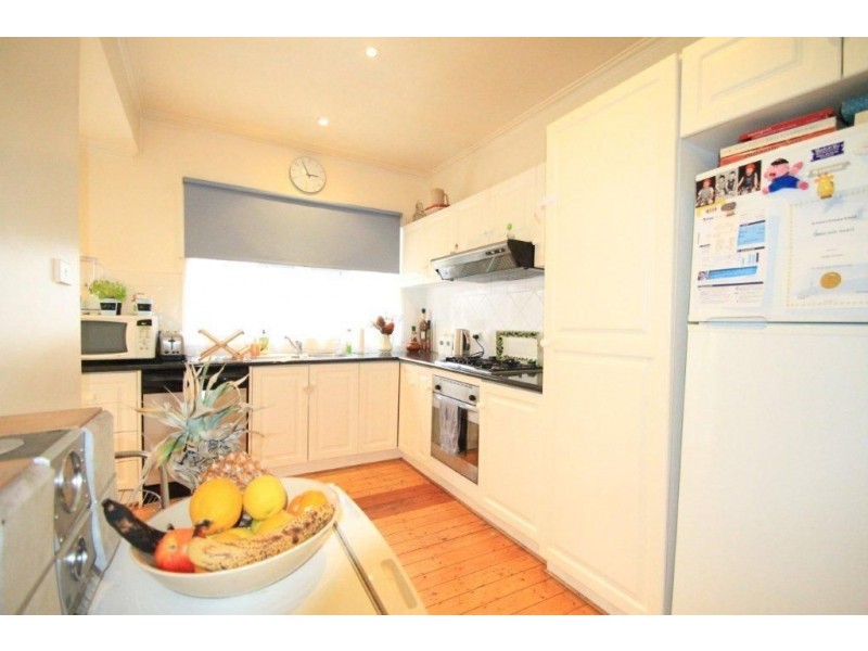 102 Rosslyn Avenue, Seaford VIC 3198