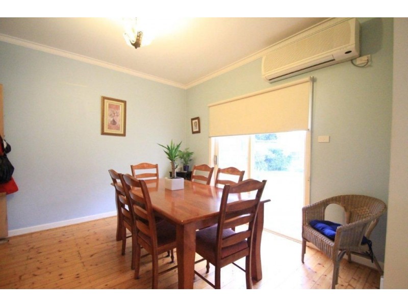 102 Rosslyn Avenue, Seaford VIC 3198