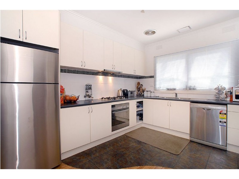 2 Madden Street, Seaford VIC 3198