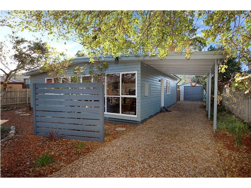 11 Denbigh Road, Seaford VIC 3198