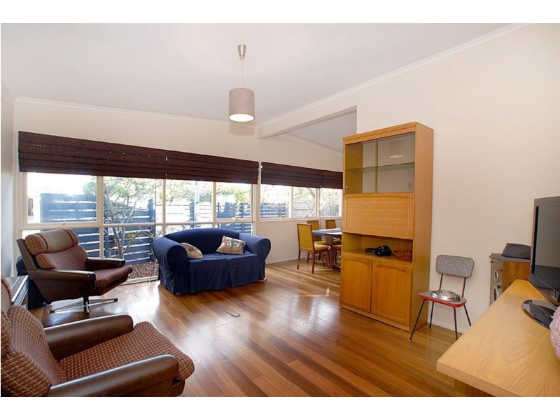 11 Denbigh Road, Seaford VIC 3198