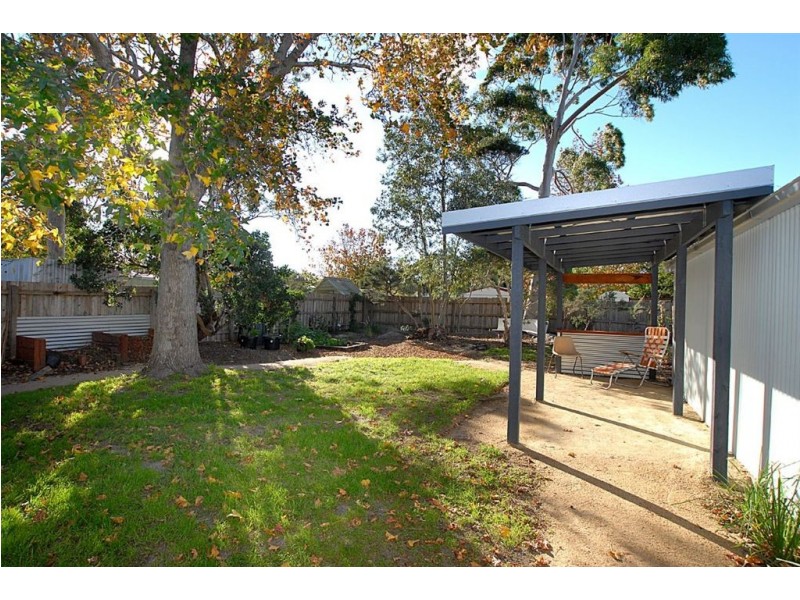 11 Denbigh Road, Seaford VIC 3198