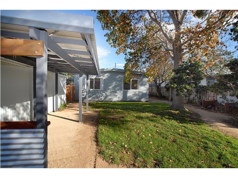 11 Denbigh Road, Seaford VIC 3198