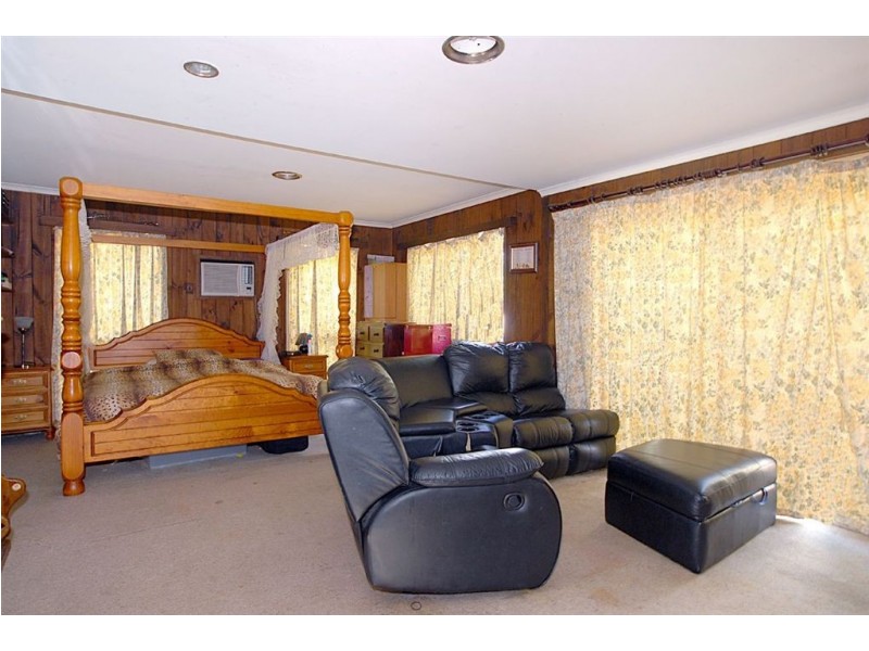 70 Hallifax Street, Seaford VIC 3198