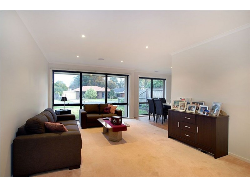 21 Emanuel Drive, Seaford VIC 3198