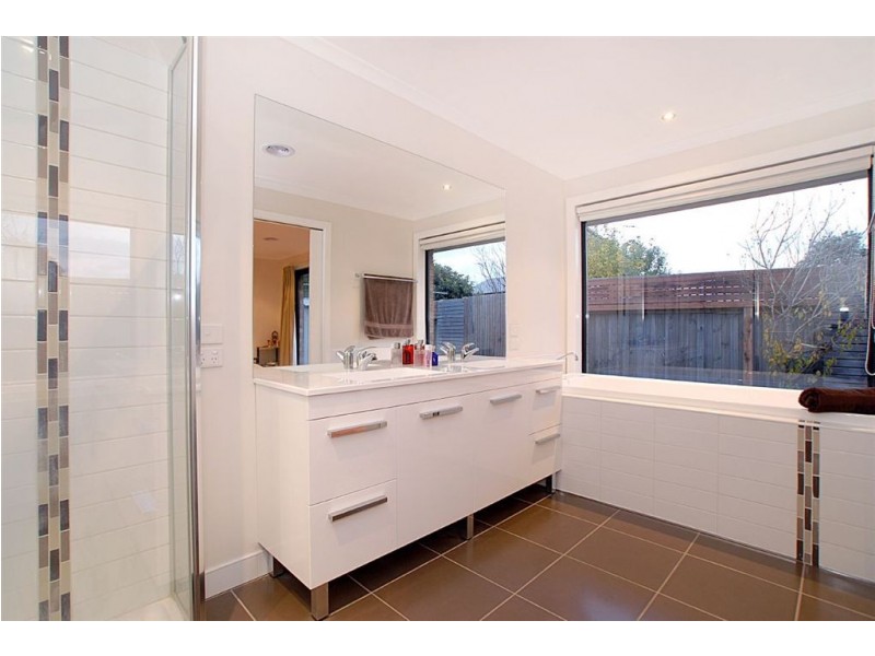 21 Emanuel Drive, Seaford VIC 3198