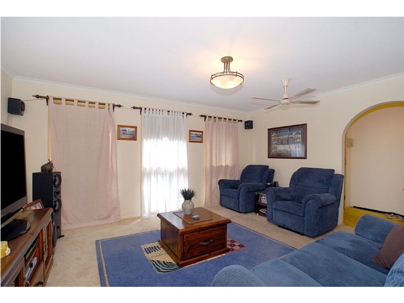2 Holroyd Street, Seaford VIC 3198