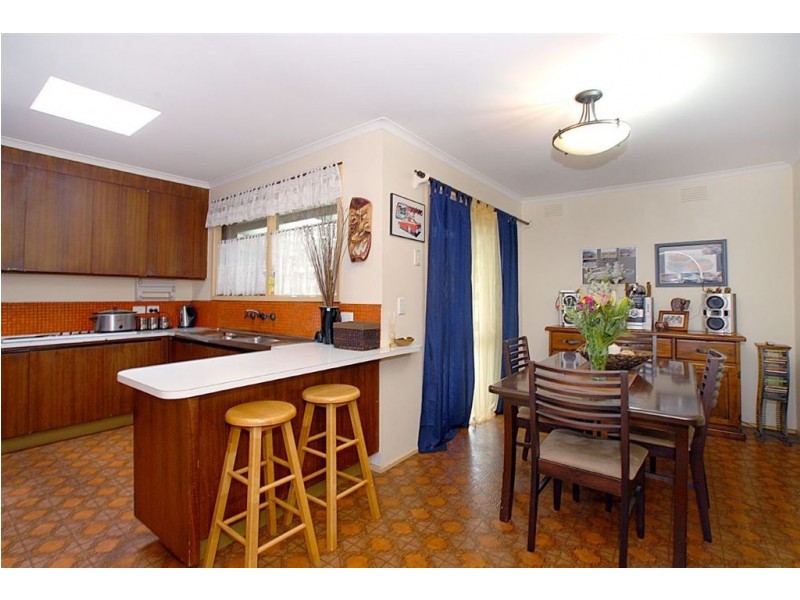 2 Holroyd Street, Seaford VIC 3198