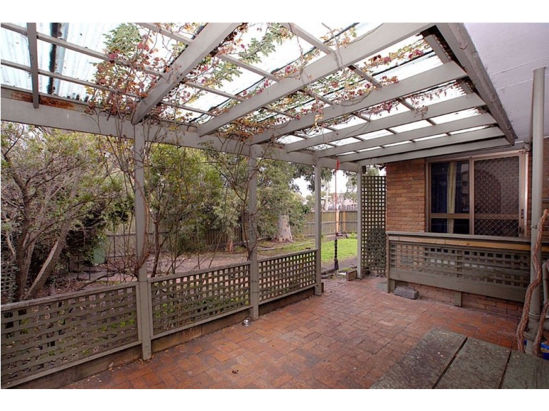 2 Holroyd Street, Seaford VIC 3198