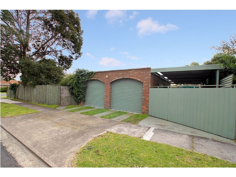 2 Holroyd Street, Seaford VIC 3198