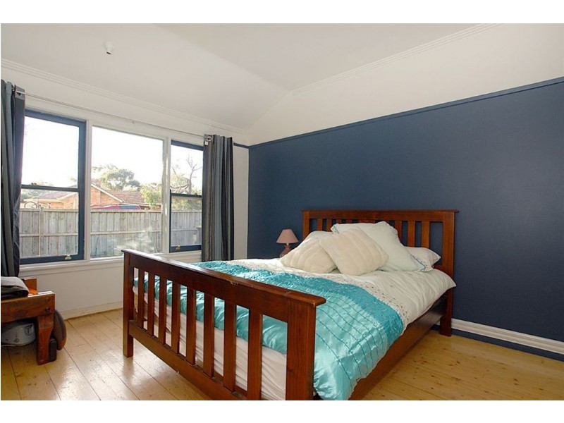 18 McCulloch Avenue, Seaford VIC 3198