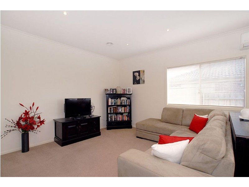 2/82 East Road, Seaford VIC 3198