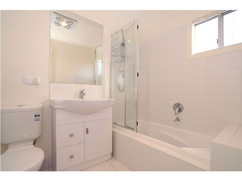 2/82 East Road, Seaford VIC 3198