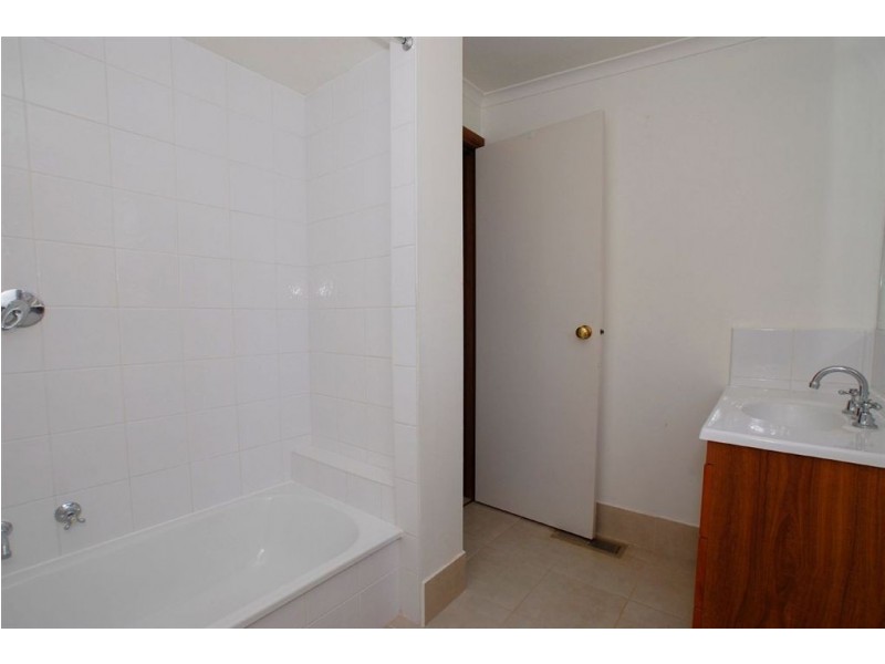 2/22 Kirkwood Avenue, Seaford VIC 3198