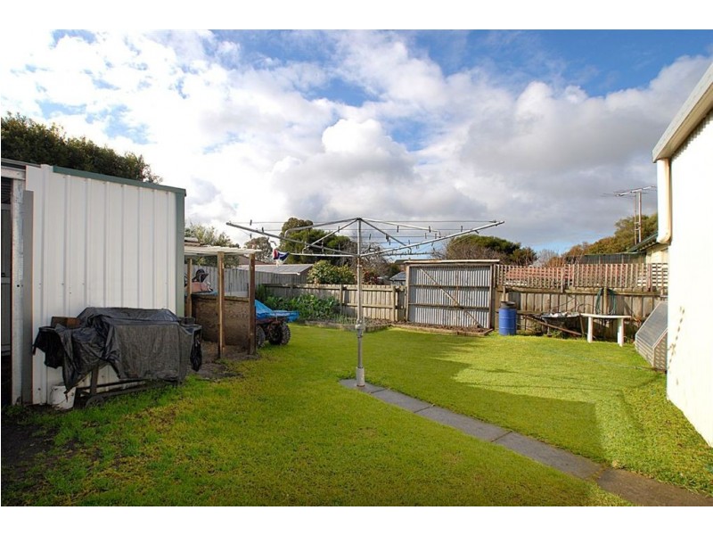 9 Juniper Court, Frankston North VIC 3200