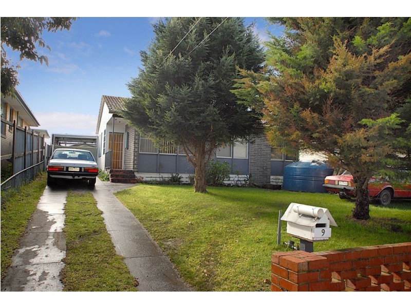 9 Juniper Court, Frankston North VIC 3200