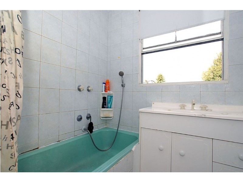 27 Longleaf street, Frankston North VIC 3200