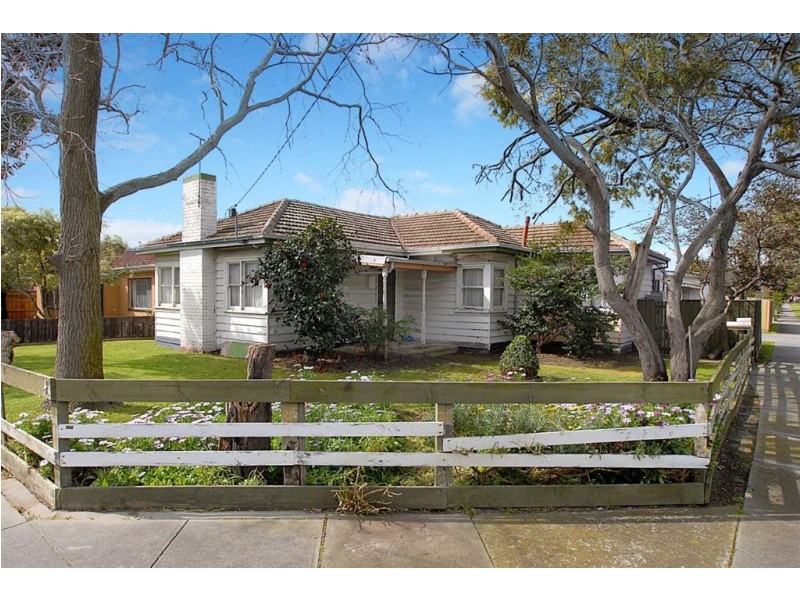 4 Park Street, Seaford VIC 3198