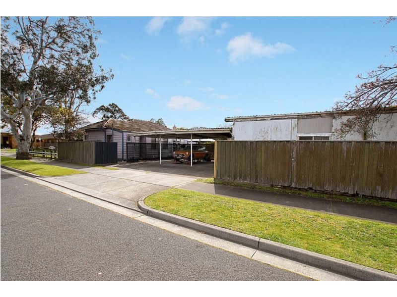 4 Park Street, Seaford VIC 3198