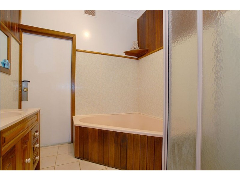 192 Frankston Dandenong Road, Seaford VIC 3198