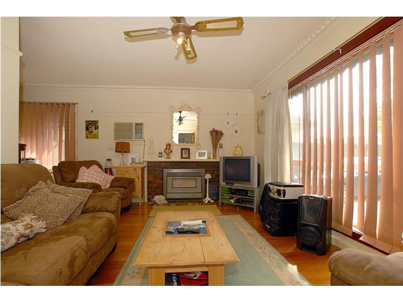 26 Robinsons Road, Seaford VIC 3198