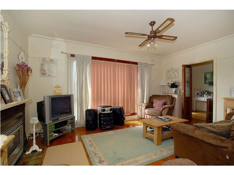 26 Robinsons Road, Seaford VIC 3198