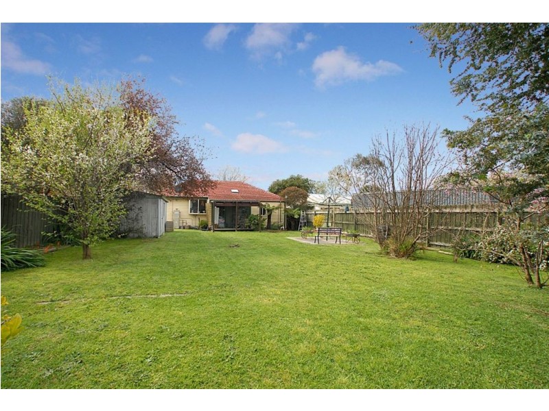 26 Robinsons Road, Seaford VIC 3198