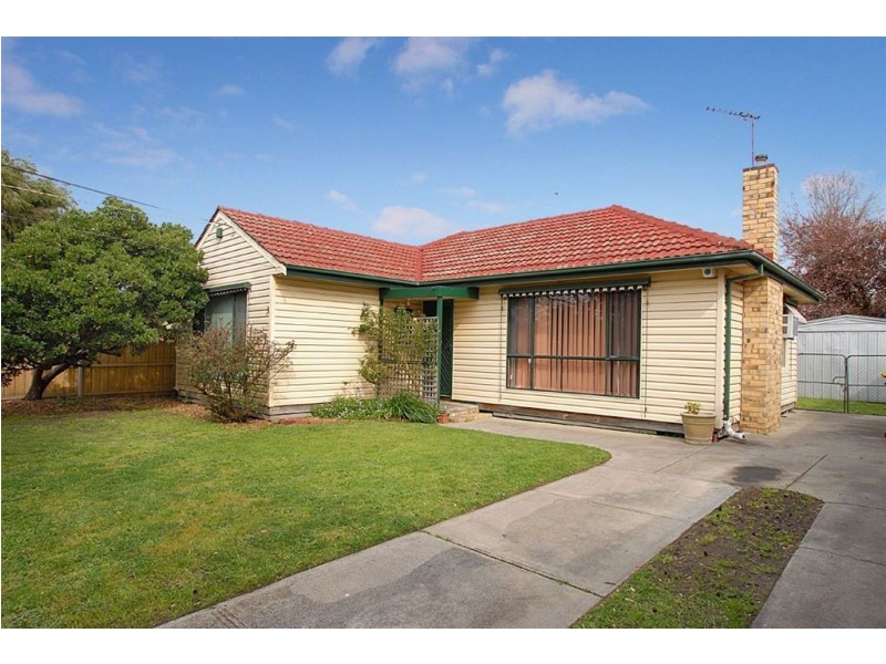 26 Robinsons Road, Seaford VIC 3198