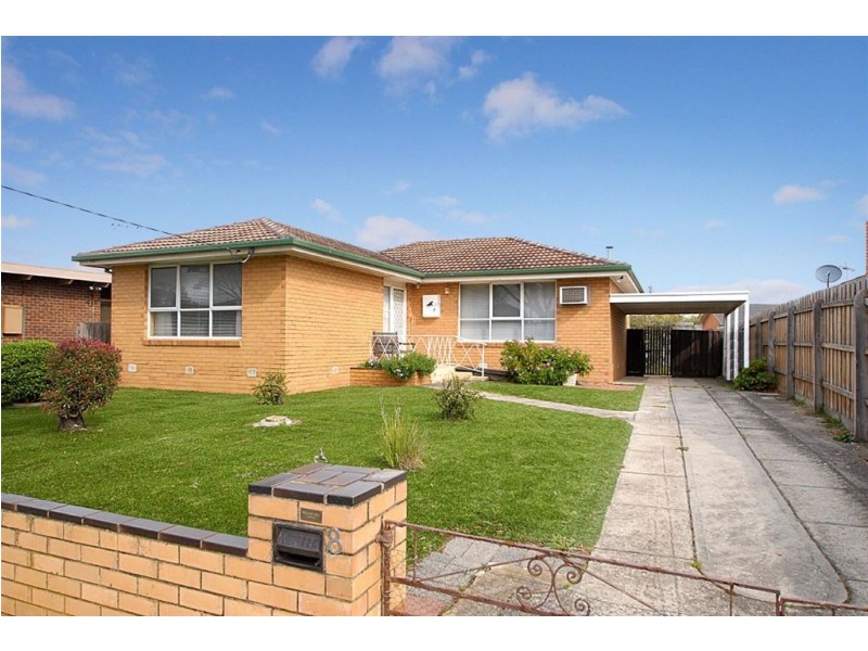 8 Selsey Street, Seaford VIC 3198