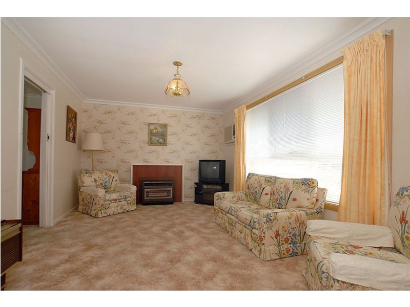 8 Selsey Street, Seaford VIC 3198